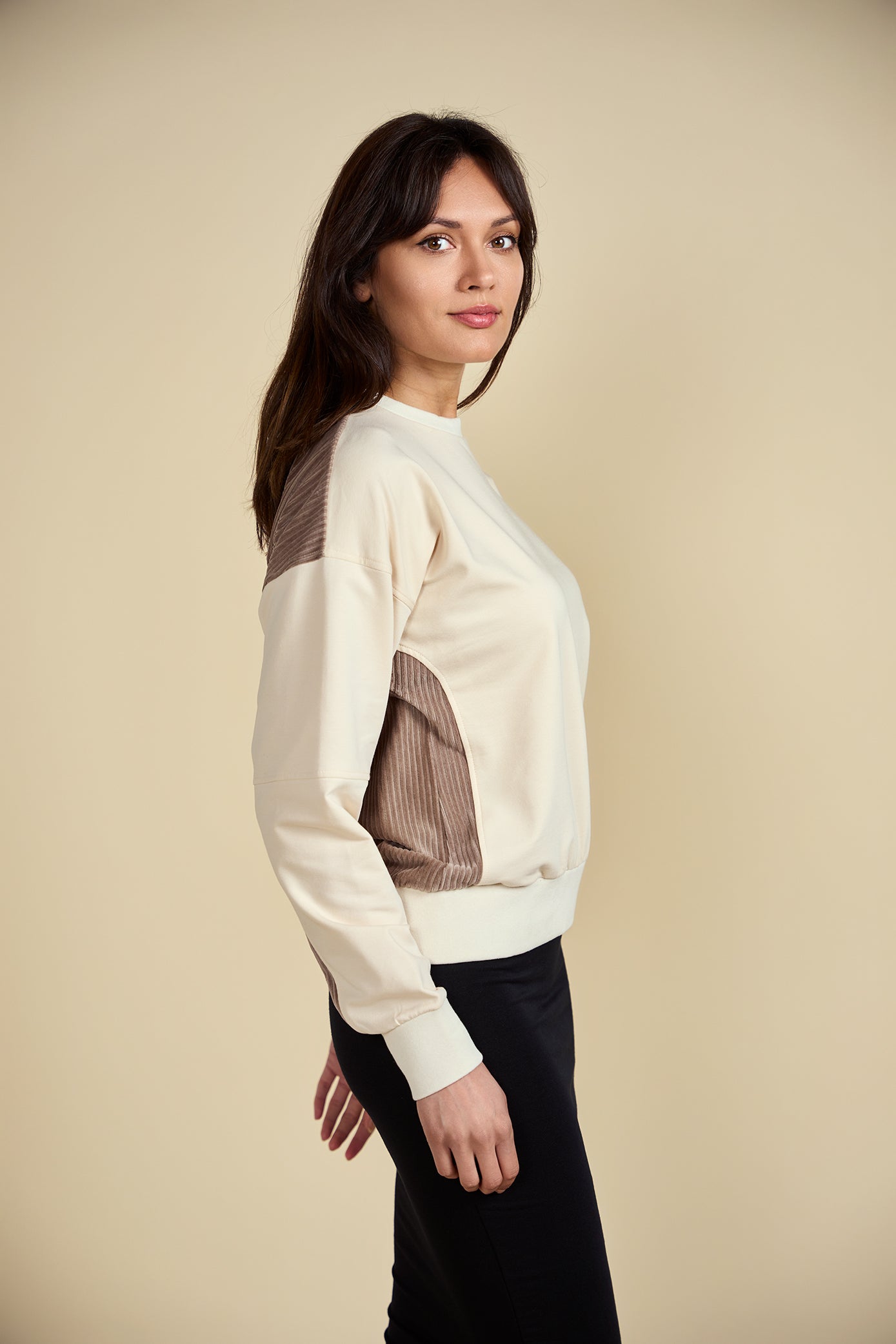 Ribbed Velour Back Sweatshirt - Beige