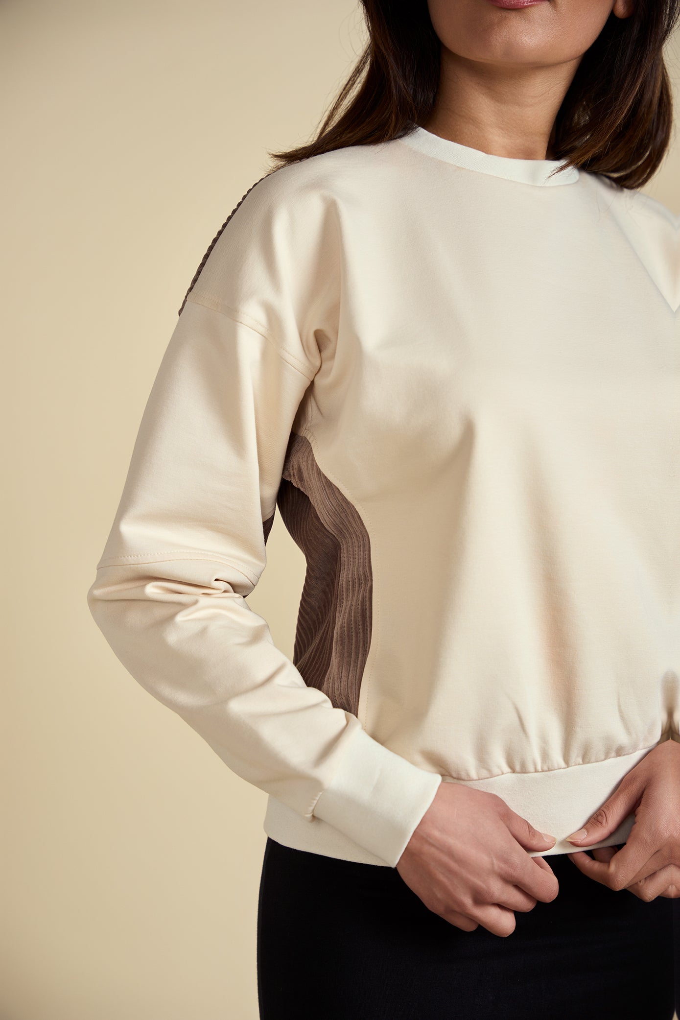 Ribbed Velour Back Sweatshirt - Beige