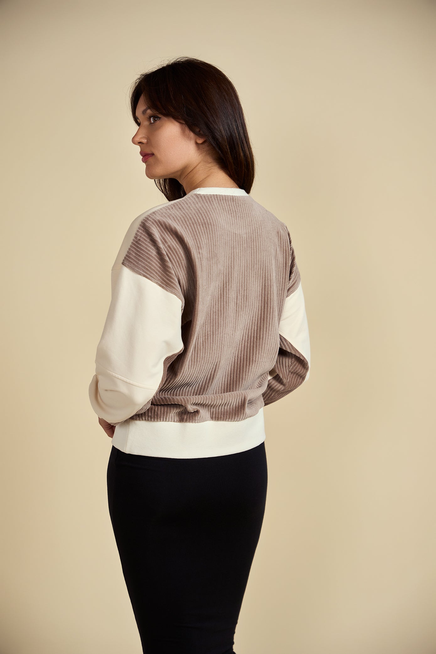 Ribbed Velour Back Sweatshirt - Beige