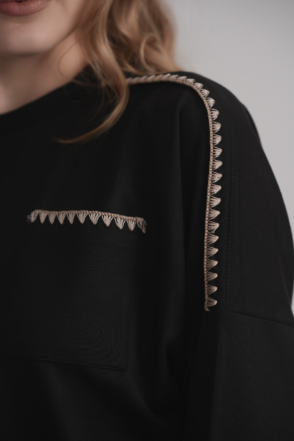 French Terry Sweatshirt with Blanket Stitch - Mocha