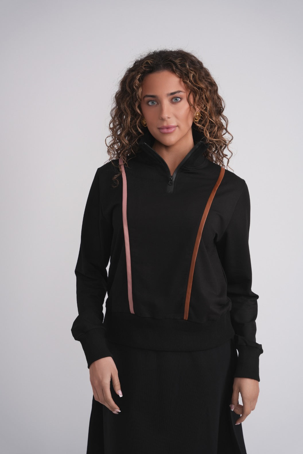 Leather Piping Half Zip Sweathsirt